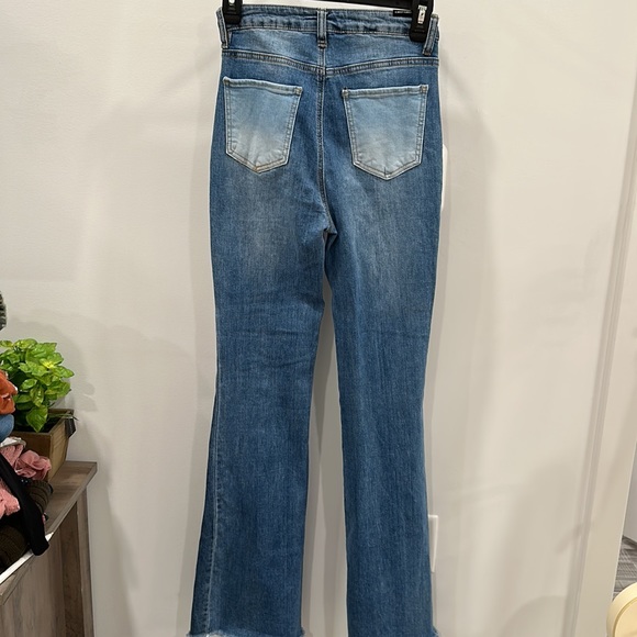 NWOT GORGEOUS FLAIR PANTS - Picture 4 of 4